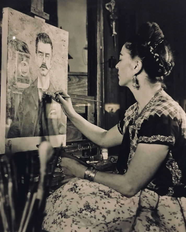 frida che dipinge